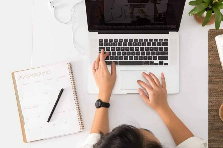 avel-chuklanov-DUmFLtMeAbQ-unsplash-1024×682-1-1024×512